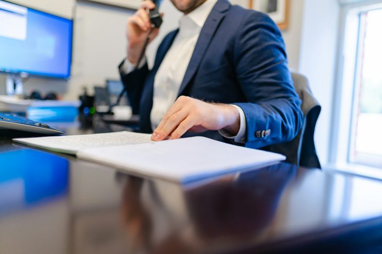 Sanadak: How to Escalate a UAE Bank or Insurance Complaint
